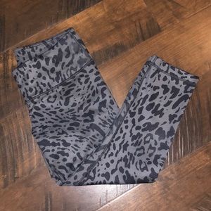 ❤️EUC❤️ lululemon Leopard Wunder Under Leggings